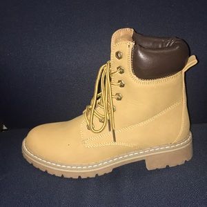 Woman's work boots 🏡📐